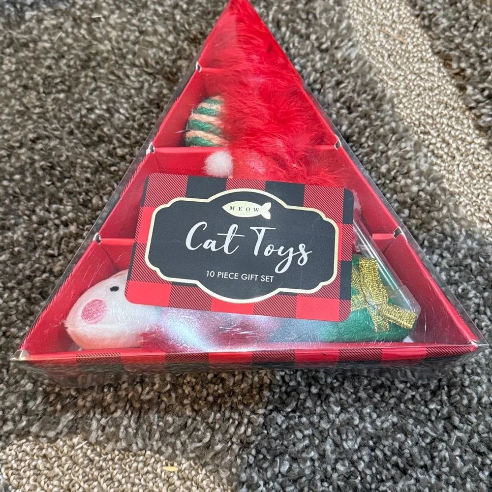 NEW. Christmas Cat Toys 10 piece Gift Set. 🐈 🌲